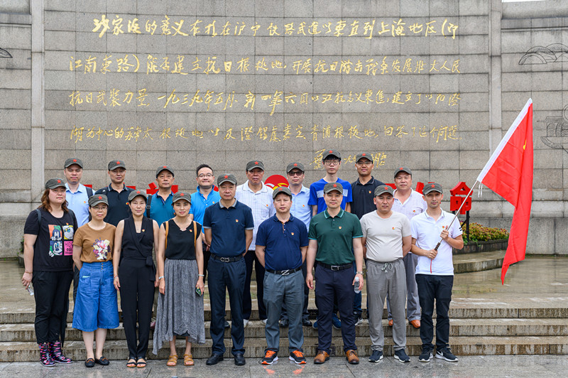 麥點(diǎn)彩印黨支部開展“重溫誓詞，不忘初心，牢記使命”主題黨日活動(dòng)